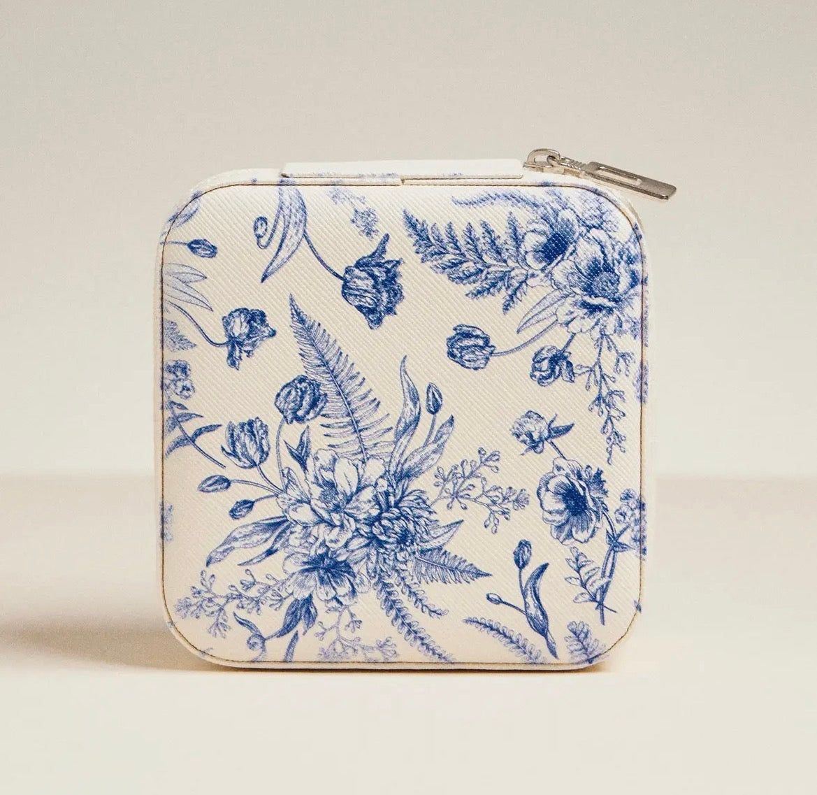 Little Chinoiserie Jewelry Box